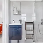 Lea Bridge Residence