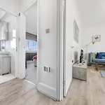 Lea Bridge Residence