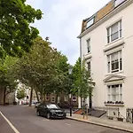 Cosy And Light Flat With A Roof Terrace In Chelsea