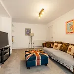 1Br Flat Near River Thames, 9Min Hammersmith Tube