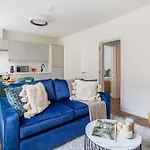 Bnbnova - 1Br - St Paul & The Tube