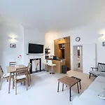 The Fitz Central Apartment