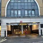 2 Bedroom Flat With 24 7 Security And Concierge