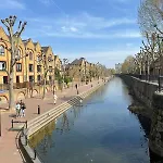 Luxury 1Bd Apartment Wapping
