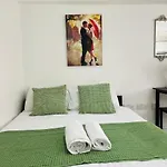 Studio Flat In London