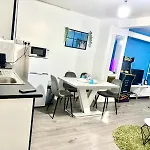 New Deluxe Studio Apt-2