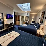 Jubilee Hotel Victoria