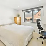 Highly Modern Secure Apartment In Fulham Chelsea