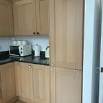Riverside Apartment In The Heart Of Greenwich