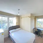 Tranquil Stay In Residential Area Near Everything