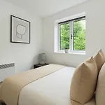 Spacious Flat Near New Cross Gate