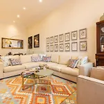 Paddington 7-Bed 13-Guest Massive House W Patio