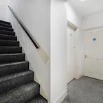 Central One Bed Apartment In Bayswater