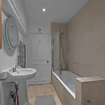 Chelsea 1-Bed Flat With Patio
