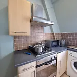 A7-Top Flr 1 Bed Flat Near Elephant And Castle