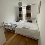 Central London Luxury Apartment With 3 Bedrooms