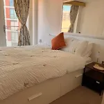 Family Stay Battersea With Balcony In Central London