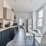 Amazing One Bed Flat Wimbledon