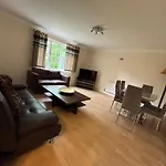2-Bedroom Flat, South Wimbledon