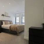 Aldgate One Cl