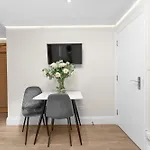 Cleveland Residences Russell Square