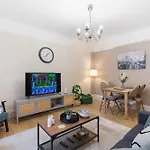 Kensington Olympia 2Br - 2Br