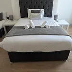 Room 1 Urban Nest