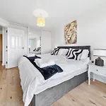 Stunning Greenwich 1Br Flat