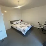 Luxurious Bedroom In One Bed Apartment