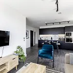 North Ken V - 2 Bedrooms - 1 Bathroom - Balcony - Concierge