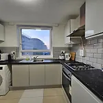 Wapping Stay