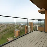 Luxury High-Rise Apartment With Stunning City Views In Acton