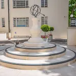 1 Bed Flat In Nell Gwynn House, Sleeps 4, Steps From Harrods & Hyde Park, 24 Hour Reception
