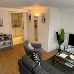 Modern 1 Bed Flat, Liverpool Street