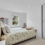 Modern And Cosy 2 Bedroom Flat In Notting Hill