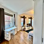 The Prestige Suite - London