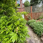 Beautiful 4 Bed In Hampstead With Garden & Parking