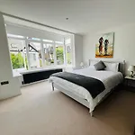 Grass Court Terrace - Walking Distance From Wimbledon Championships