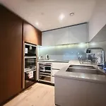Luxurious And Spacious Apartment Near Us Embassy