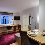 Eson2 / The York Street Nest