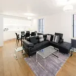 Piccadilly Circus Apartments