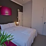 Gloucester Hotel