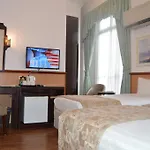 Holiday Villa Hotel