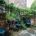 Veeve House Sterne Street Shepherds Bush
