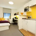Stylish And Cozy Studio Apartments Hammersmith