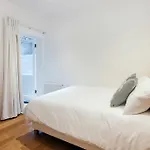 The Barons Court Lodge