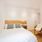 The Barons Court Lodge
