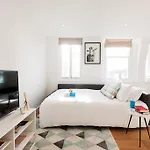 The Lillie Road Residence