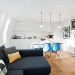 The Lillie Road Residence