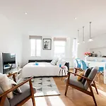 The Lillie Road Residence